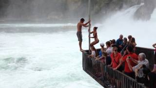 Sprung vom Känzeli Rheinfall Schaffhausen 082015 [upl. by Lunneta]