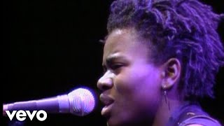 Tracy Chapman  Talkin bout a Revolution Live [upl. by Ivana382]