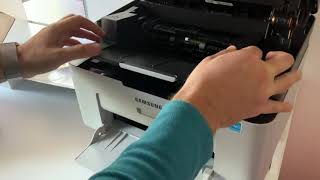 Cambio toner stampante Samsung Xpress M2070FW [upl. by Coussoule]