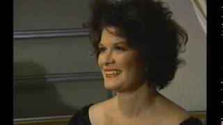 K T Oslin Interview in 1990 [upl. by Aruasor874]