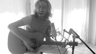 Acoustic cover Talking bout a revolution  Tracy Chapman [upl. by Annoled]