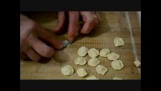 Come fare le Orecchiette pugliesi [upl. by Burchett]