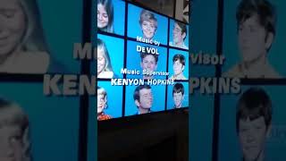 Saved by the bell ending credits vs Brady bunch ending credits mix on me tv [upl. by Demakis]