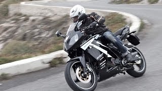 Essai Daelim Roadsport 125 2013 [upl. by Annel]