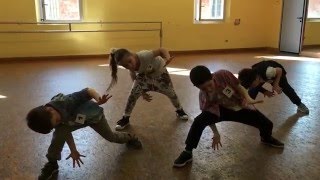 Uptown Funk  A lezione di Hip Hop  corso ragazzi 68 anni  CID Accademia Danza  Parma [upl. by Nichy]