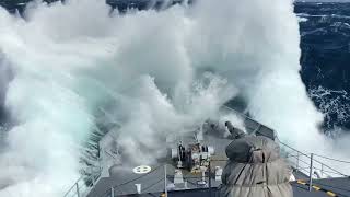 Royal New Zealand Navy HMNZS Wellington sails rough seas [upl. by Evangeline]