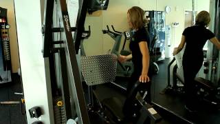 How To Use the Hoist H4400 Leg Press [upl. by Gabbey]