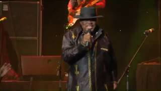 Kanda Bongo Man quotTika Kolela live [upl. by Anivel]