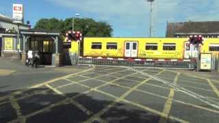 Birkdale Level Crossing [upl. by Nahsor]