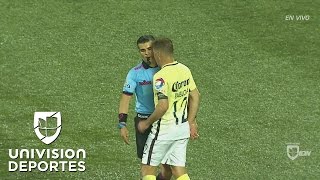 Pablo Aguilar le da un cabezazo al árbitro al término del Xolos vs América [upl. by Nylrem]