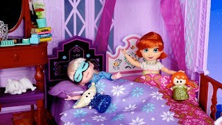 Barbie Frozen Family Evening Routine With Elsa amp Anna Toddlers  Playdate [upl. by Dar]