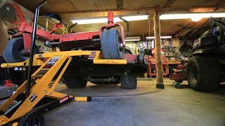 Lawn Mower Lift Jack ► Cub Cadet HTL550 ► Tractor Supply [upl. by Felita818]