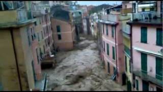 Vernazza Flood October 25 2011 [upl. by Nitsug707]